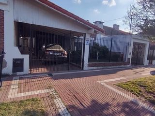 Foto 1 de CASA DE 4 AMBIENTES VENTA EN Cabrera  1247 (BANFIELD)