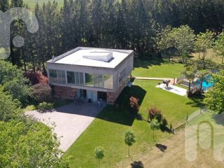 Foto 1 de VENTA CASA DE 4 DORMITORIOS  HARAS DEL SUR II