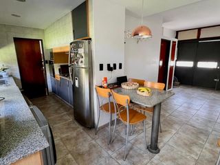 Foto 21 de Casa en alquiler con piscina AMOBLADA