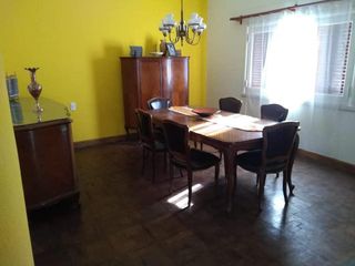 Foto 7 de Casas en venta - 5 dormitorios 4 baños - Cocheras - 130mts2 - Necochea