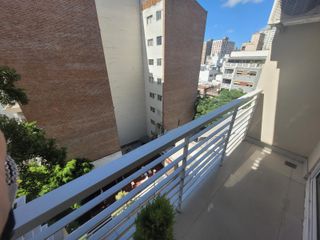 Foto 4 de Luminoso ambiente en edificio con  Amenities!