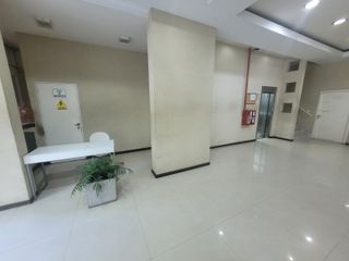 Foto 19 de Luminoso ambiente en edificio con  Amenities!