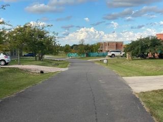 Foto 2 de Terreno en Venta - 1300mts2 - Pilar