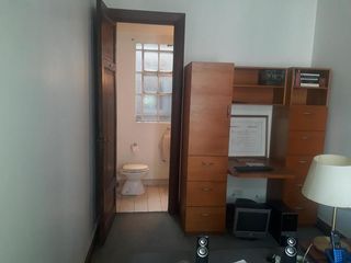 Foto 5 de Excelente Oficina o Vivienda en VENTA - Tucuman 326