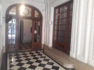 Foto 1 de Excelente Oficina o Vivienda en VENTA - Tucuman 326