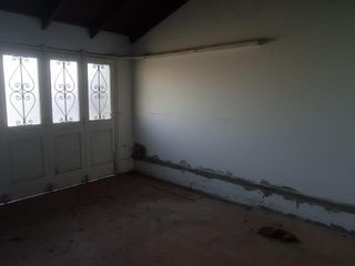 Foto 4 de Casa en venta - 3 dormitorios 1 baño - 500mts2 - Manuel B. Gonnet, La Plata