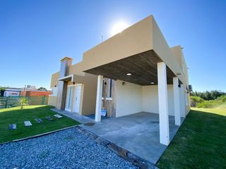 Foto 4 de Alquiler Temporal, Casa, Costa Esmeralda, barrio Residencial I, lote al 500