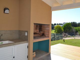 Foto 17 de Alquiler Temporal, Casa, Costa Esmeralda, barrio Residencial I, lote al 500
