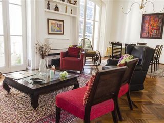 Foto 3 de VENTA Departamento de 3 dormitorios    dependencia en la mejor zona de Recoleta!