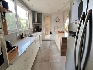 Foto 7 de Alquiler Anual Casa 5 Ambientes Amoblada con Piscina en Las Tipas Nordelta Tigre