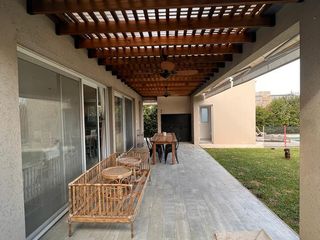 Foto 25 de Alquiler Anual Casa 5 Ambientes Amoblada con Piscina en Las Tipas Nordelta Tigre