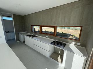 Foto 17 de Casa Venta o Alq. de 3 dorm en Ceibos, Puertos del Lago