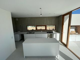 Foto 16 de Casa Venta o Alq. de 3 dorm en Ceibos, Puertos del Lago
