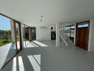 Foto 14 de Casa Venta o Alq. de 3 dorm en Ceibos, Puertos del Lago