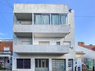 Foto 2 de Ph en venta - 2 Dormitorios 1 Baño - Cochera - 79Mts2 - La Plata