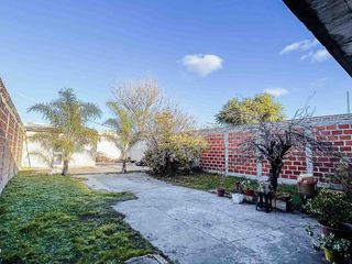 Foto 38 de Casa en venta - 2 Dormitorios 1 Baño - Cocheras - 420Mts2 - Berisso