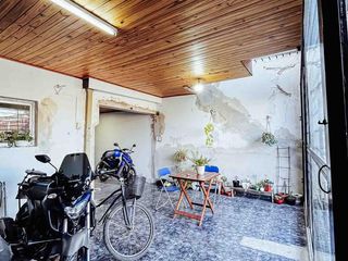 Foto 37 de Casa en venta - 2 Dormitorios 1 Baño - Cocheras - 420Mts2 - Berisso