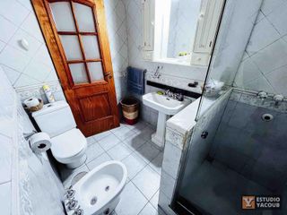 Foto 13 de Casa en venta - 2 Dormitorios 1 Baño - Cocheras - 420Mts2 - Berisso