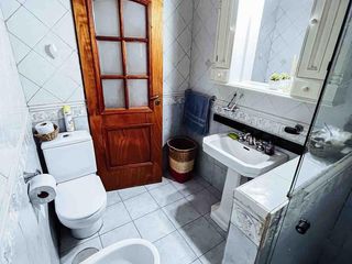 Foto 14 de Casa en venta - 2 Dormitorios 1 Baño - Cocheras - 420Mts2 - Berisso