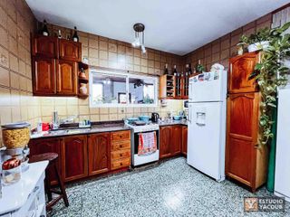 Foto 26 de Casa en venta - 2 Dormitorios 1 Baño - Cocheras - 420Mts2 - Berisso