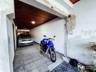Foto 28 de Casa en venta - 2 Dormitorios 1 Baño - Cocheras - 420Mts2 - Berisso