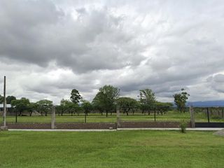 Importante terreno en ruta alternativa 304