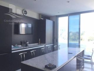 Foto 3 de Venta - Casa 4 Ambientes, Jardín, Pileta - Los Alisos, Nordelta, Tigre