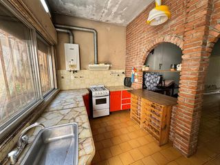 Foto 1 de CASA EN VENTA PARA DOS FAMILIAS EN VILLA LUGANO