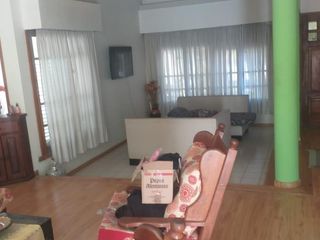 Foto 3 de Casa en venta - 4 Dormitorios 2 Baños - 432Mts2 - General Roca