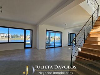Foto 5 de Casa a la laguna en Venta 5 Ambientes San Matias con pileta