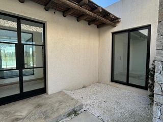 Foto 6 de Casa en venta Barrio Santa Ana 4 dormitorios Villanueva