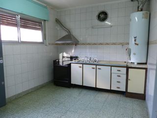 Foto 10 de Casa- Venta -San Martin  1119 - Vivienda/Comercial - C016