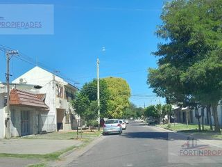 Foto 2 de Casa en  en venta en calle 5 e/ 78 y 79 La Plata