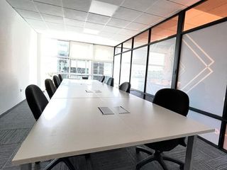 Foto 8 de Oficina Completa con Áreas Operativas y Privados - Capitalinas - Humberto Primo 630
