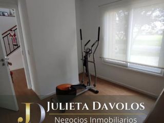 Foto 8 de Casa a la laguna en Venta 9 Ambientes El Canton Barrio Islas-Escobar-Maschwitz