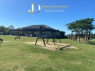 Foto 16 de Casa a la laguna en Venta 9 Ambientes El Canton Barrio Islas-Escobar-Maschwitz