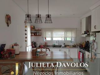 Foto 6 de Casa a la laguna en Venta 9 Ambientes El Canton Barrio Islas-Escobar-Maschwitz
