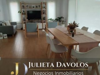 Foto 5 de Casa a la laguna en Venta 9 Ambientes El Canton Barrio Islas-Escobar-Maschwitz