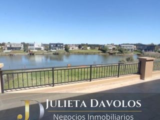 Foto 1 de Casa a la laguna en Venta 9 Ambientes El Canton Barrio Islas-Escobar-Maschwitz