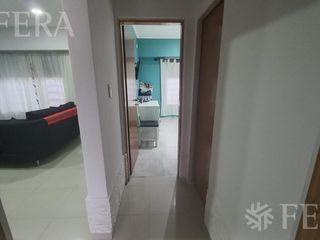 Foto 7 de Venta casa 3 ambientes con jardín, cochera y fondo libre en Quilmes (30758)