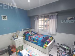 Foto 10 de Venta casa 3 ambientes con jardín, cochera y fondo libre en Quilmes (30758)