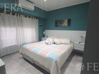 Foto 8 de Venta casa 3 ambientes con jardín, cochera y fondo libre en Quilmes (30758)
