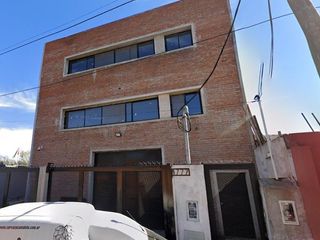 Foto 1 de Depósito en  venta  Unico en la Zona