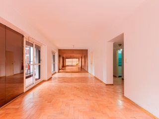 Foto 20 de Departamento en Venta de 3 Ambientes con Cochera