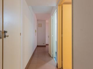 Foto 35 de Departamento en Venta de 3 Ambientes con Cochera