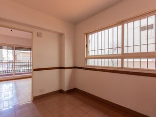 Foto 10 de Departamento en Venta de 3 Ambientes con Cochera