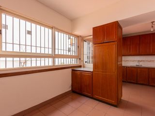 Foto 16 de Departamento en Venta de 3 Ambientes con Cochera