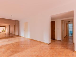 Foto 9 de Departamento en Venta de 3 Ambientes con Cochera
