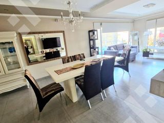 Foto 4 de VENTA CASA DE 4 DORMITORIOS CON PILETA CLIMATIZADA EN VILLA REGINA