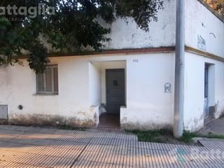 Foto 2 de Casa en lote propio en Dolores
